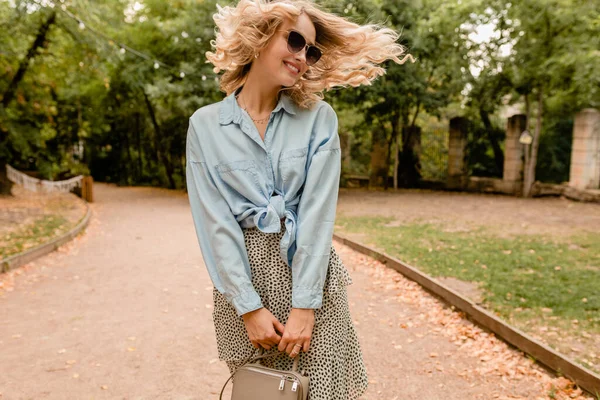 Attractive Blond Smiling Candid Woman Waving Long Hair Having Fun — Stock Photo, Image