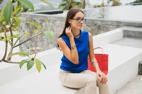 Jovem Mulher Bonita Elegante Tendência Moda Verão Blusa Azul Saco — Fotografia de Stock