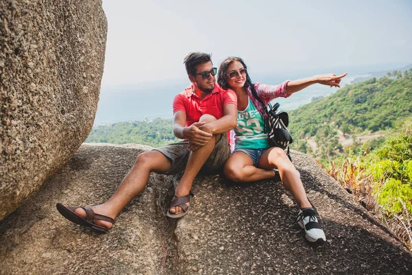 Jong Gelukkig Hippe Paar Liefde Reizen Rond Wereld Sightseeing Tropische — Stockfoto