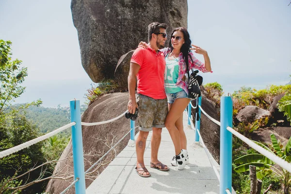 Junges Glückliches Verliebtes Hipster Paar Auf Weltreise Sightseeing Tropisch Romantischer — Stockfoto