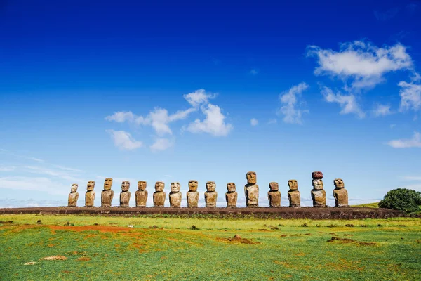 Moais Statuen Auf Ahu Tongariki Die Größte Auf Der Osterinsel — Stockfoto