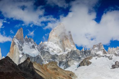 Ünlü Fitz Roy dağ - sembol Patagonia, El Chalten, Los Glaciares Milli Parkı, Arjantin