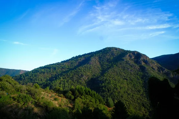 Montañas y Valle —  Fotos de Stock