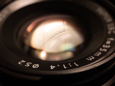 Dslr fotoğraf lensini kapatma