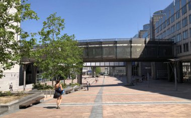 Brüksel, Belçika, Haziran, 2019, Brüksel, Belçika Avrupa Mahallesi Avrupa Parlamentosu Esplanade üzerinde modern bina.