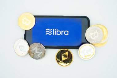 Bir akıllı telefonda Facebook'tan yeni para Birimi Lybra