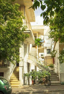 Romantik eski binalar ve Arnavut kaldırımlı sokakları adasının Crete, Yunanistan.