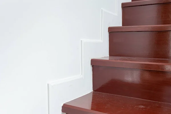 Modern fa parketta stílusú lépcsőház — Stock Fotó