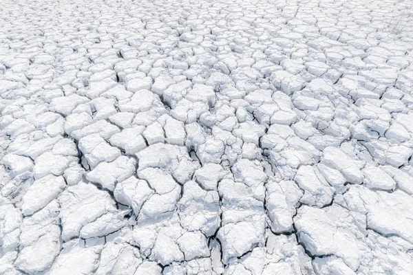 Terra Ricoperta Profonde Crepe Quadro Colorato Bianco — Foto Stock