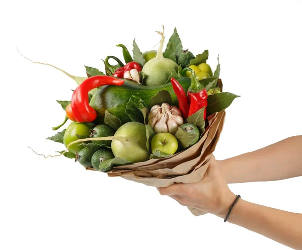 Bouquet Des Légumes Frais Chez La Main Du ` S Des Femmes Image