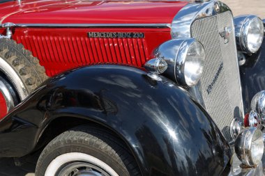 Rostov-On-Don, Rusya, 07 Ekim 2017: Lüks retro otomobil Mercedes 230 Retro Otomobil Fuarı'nda