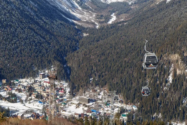 Dombai Russland Februar 2018 Seilbahnen Und Blick Auf Das Dorf — Stockfoto