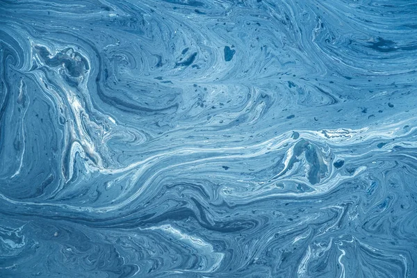 Contaminado Productos Petrolíferos Superficie Del Mar Color Azul Como Fondo — Foto de Stock