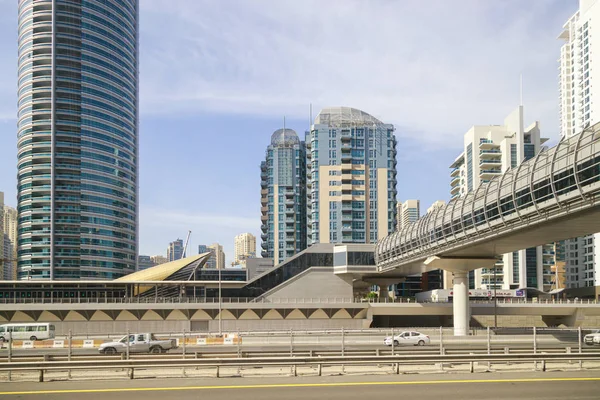 Dubai Uae January 2019 Convenient Safe Pedestrian Crossing Busy Highway — Stock Photo, Image