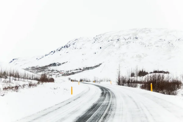 Hermosa Peligrosa Carretera Conducción Invierno Nieve Islandia — Foto de Stock