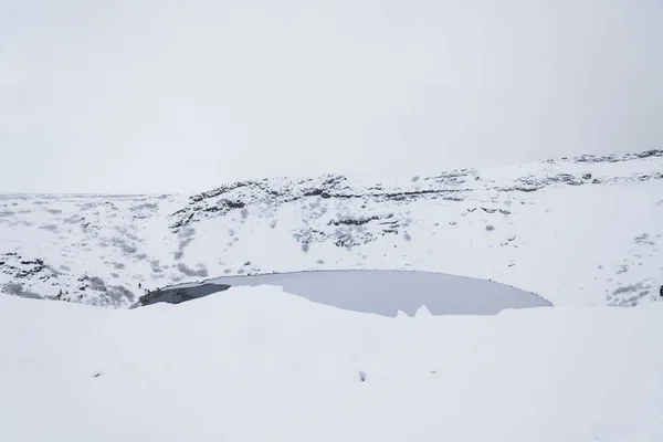 Кратер Керидского Вулкана Время Зимнего Снега Исландии — стоковое фото