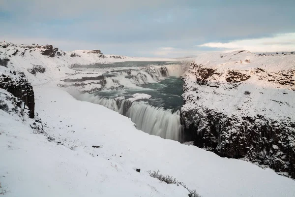 Widok Wodospad Gullfoss Kanionie Rzeki Hvita Podczas Zimowego Śniegu Islandia — Zdjęcie stockowe