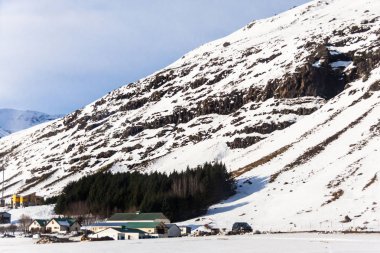 Hvannadalshnukur, İzlanda 'da güzel bir arka plan için Jokulsarlon kar manzarası