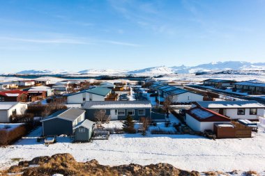 İzlanda 'nın batı kesiminde, Snaefellsnes yarımadasının kuzey kesiminde bulunan küçük bir kasaba olan Stykisholmur kış manzarası