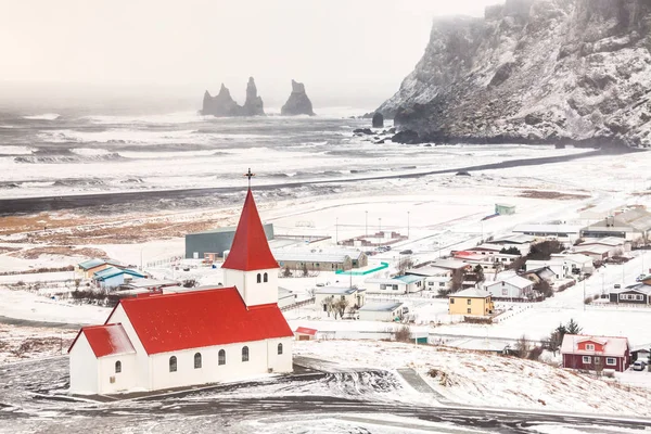 Vik Kirche Ansicht Winter Die Dorf Vik Reynisfjara Island — Stockfoto