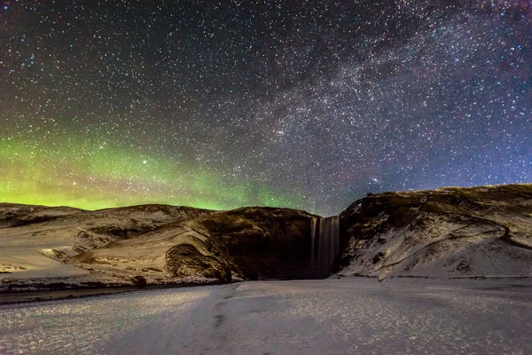 Skogafoss Pohled Během Zimního Sněhu Který Nachází Řece Skoga Jižním — Stock fotografie