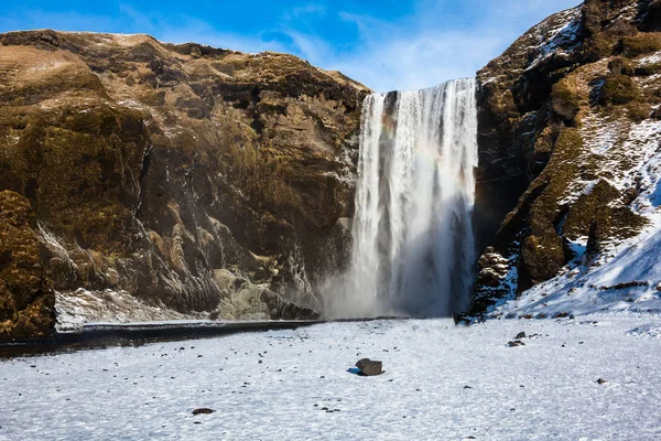 Widok Skogafoss Podczas Zimowego Śniegu Który Znajduje Się Skoga River — Zdjęcie stockowe