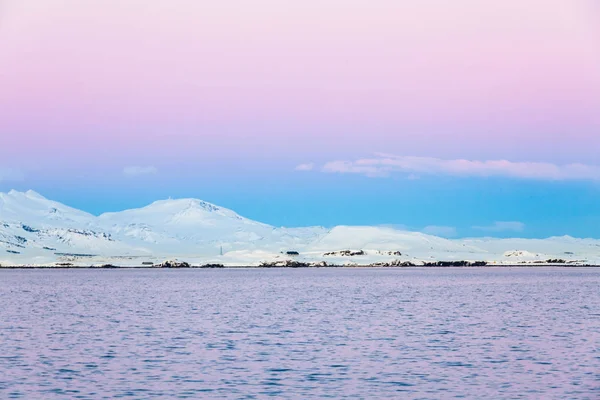 Reykjavík Pohled Při Západu Slunce Pobřeží Islandu Který Hlavní Největší — Stock fotografie