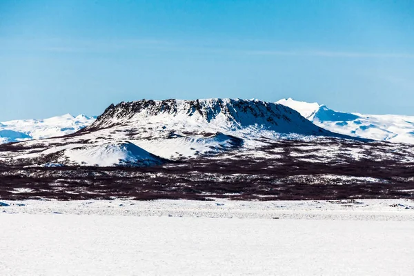 Borgarnes Zlanda Nın Borgarfjordur Kıyısındaki Bir Yarımadada Yer Alan Kışın — Stok fotoğraf