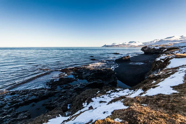 Вид Зимний Снег Очаровательный Городок Исландии Северной Стороне Полуострова Снефельснес — стоковое фото