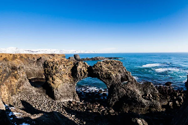 Arnarstapi Stapi Pequeño Pueblo Pesquero Pie Montaña Stapafell Entre Pueblo —  Fotos de Stock