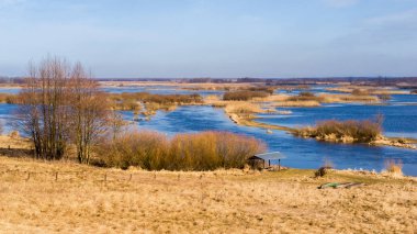Biebrzanski Park Narodowy 'de. Wiosna nad Biebrza. Rozlewiska Biebrzy