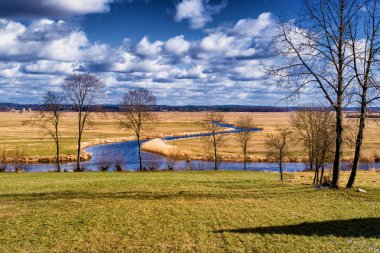 Wiosna na na Podlasiu. Dolina rzeki Narwi i Suprasli. Rzeki Podlasia