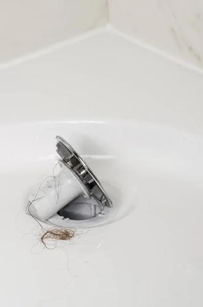 Håravfall Eller Alopeci Koncept Träskor Duschen Efter Tvätt Närbild Kopiera — Stockfoto