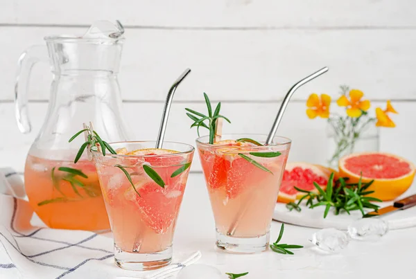 Cocktail Désintoxication Froid Aux Fruits Verts Romarin Boire Sainement — Photo