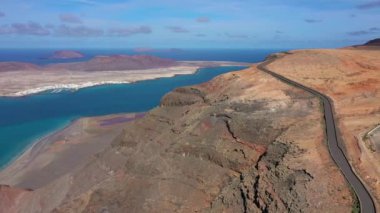 İspanya, Kanarya Adaları, Lanzarote, Graciosa Adası Mirador del Rio 'dan izlendi