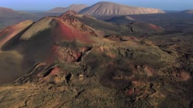 İspanya, Kanarya Adaları, Lanzarote, Timanfaya Ulusal Parkı 'nda volkanlar