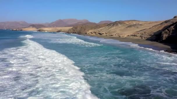 Spanje Canarische Eilanden Fuerteventura Pared Playa Del Viejo Reyes — Stockvideo