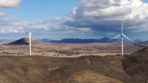 España Islas Canarias Fuerteventura Parque Eólico Moderno — Vídeo de stock