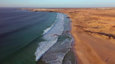 El Cotillo, Playa del Castillo ve El Cotillo Kite Sahili, Fuerteventura, Kanarya Adaları, İspanya