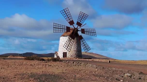 Hiszpania Wyspy Kanaryjskie Fuerteventura Circa 2020 Molino Tefia Tradycyjny Wiatrak — Wideo stockowe