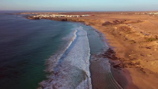 Вид Воздуха Cotillo Playa Del Castillo Cotillo Kite Beach Фуэртевентура — стоковое видео