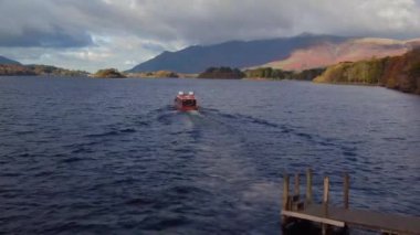 Central Minsk şehir silueti, Trinity bölgesi ve Svishlach nehri, Belarus