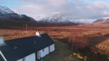 Birleşik Krallık, İskoçya, İskoçya Bölgesi, Batı Highlands, Glencoe (Glen Coe), Rannoch Moor, Blackrock Kulübesi