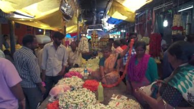 Jan 2018, Hindistan, Karnataka, Mysore, Devaraja çiçek pazarı