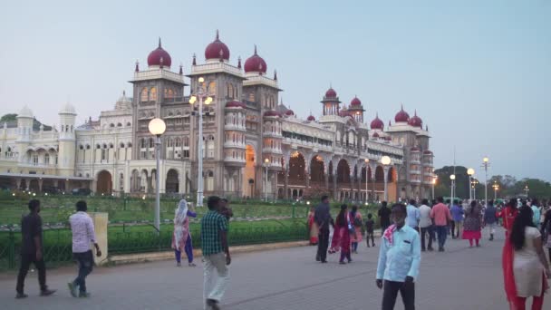 Jan 2018 India Karnataka Mysore City Palace People Walking Maharaja — Stock Video