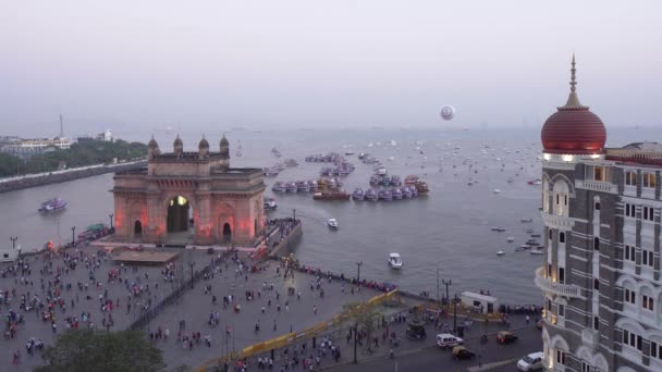 Jan 2018 India Mumbai Maharashtra Gateway India Monument Commemorating Landing — Stock Video