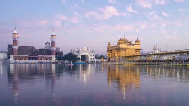 2018年1月 旁遮普邦 Amritsar Golden Temple Harmandir Sahib Amrit Sagar Nectar湖 — 图库视频影像