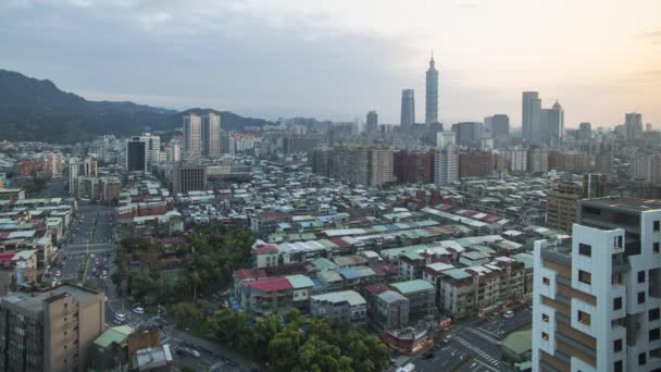 2018年3月 城市天际线和台北101楼 — 图库视频影像