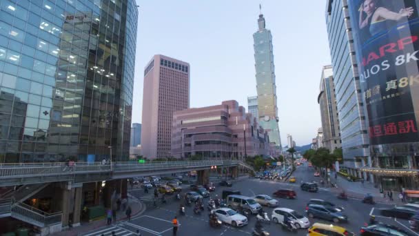 Taiwan Taipei Traffic Taipei 101 Busy Downtown Intersection Xinyi District — Stock Video