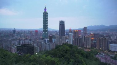 Mart 2018, Tayvan, Taipei, Şehir silueti ve Taipei 101 binası